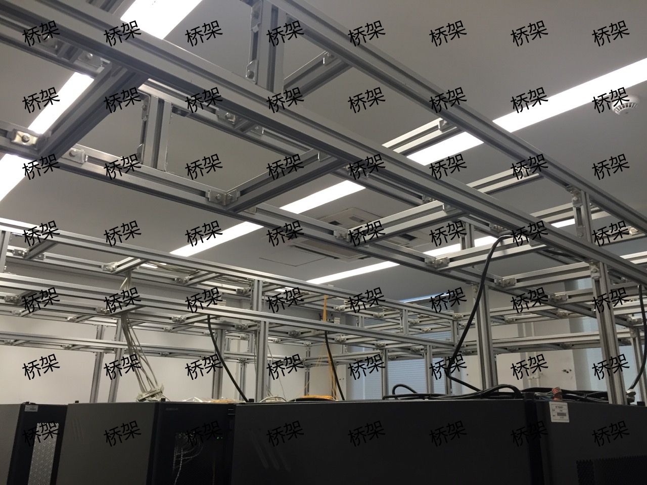 济南电缆桥架44.jpg 济南电缆桥架44.jpg