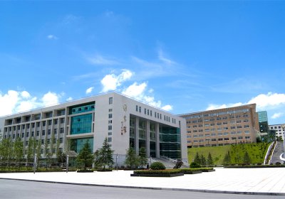 济南市财政学院搭建电缆桥架案例