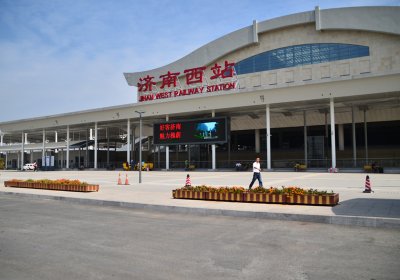 济南西站搭建运用电缆桥架案例