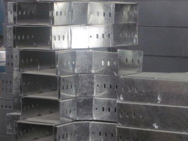 济南槽式电缆桥架和济南梯式桥架有何作用区别