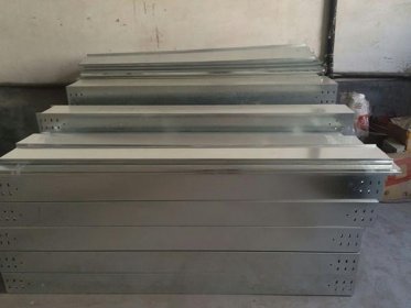 济南桥架中托盘式与槽式有何区别