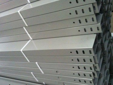 增利来五分钟让您熟知济南电缆桥架的设置标准