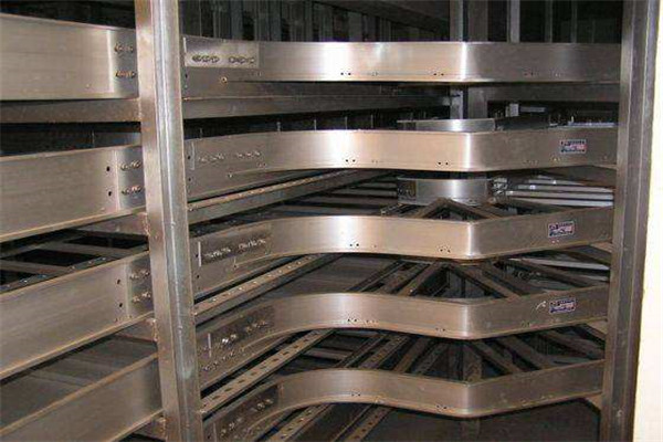 托盘式电缆桥架